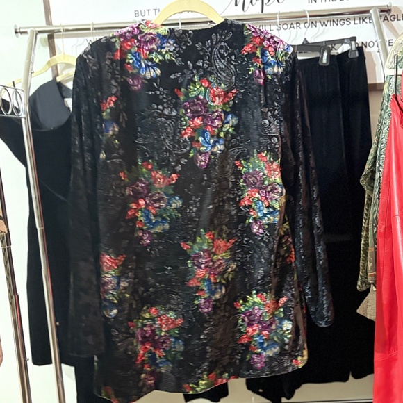 Vintage Essay  by Sharon Anthony size 6 velvet top - Picture 4 of 4